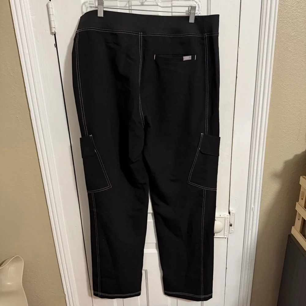 Figs Axim Cargo Utility Scrub Pants for Men Classic Fit Straight Leg Black XL